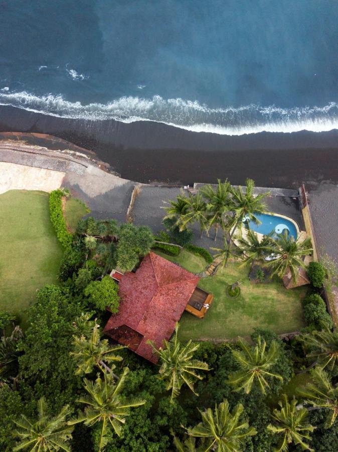 Secret Moon Beach House Jasri Ngoại thất bức ảnh