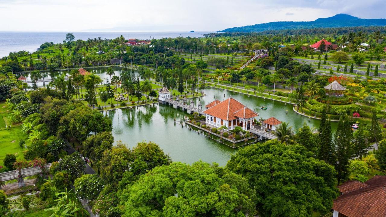 Secret Moon Beach House Jasri Ngoại thất bức ảnh