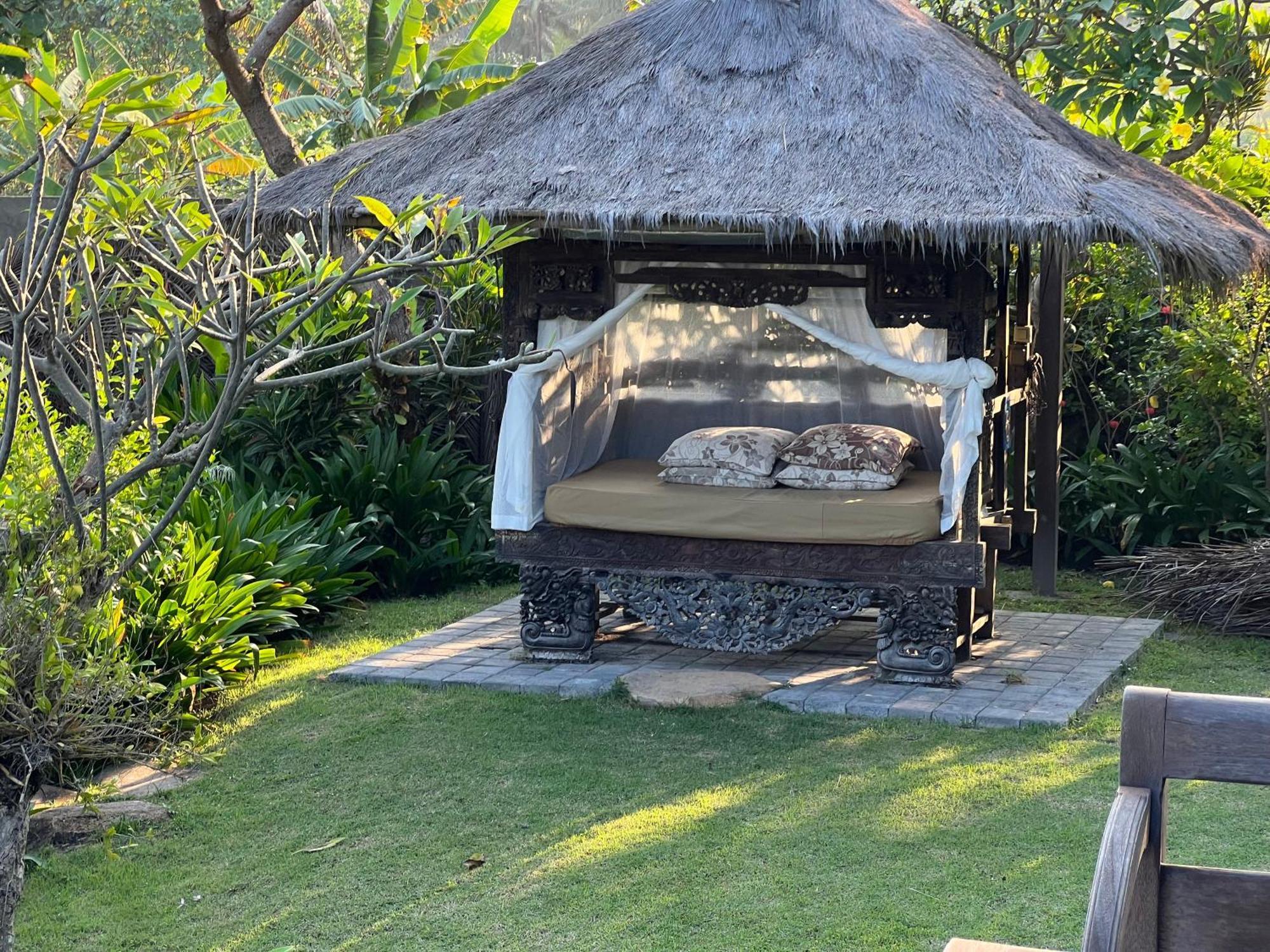 Secret Moon Beach House Jasri Ngoại thất bức ảnh