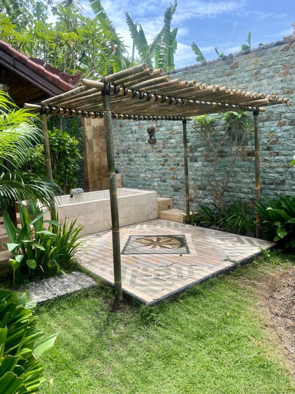 Secret Moon Beach House Jasri Ngoại thất bức ảnh